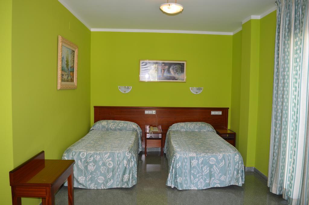 Hotel Don Pelayo Arbos ภายนอก รูปภาพ