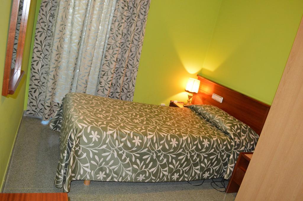 Hotel Don Pelayo Arbos ภายนอก รูปภาพ