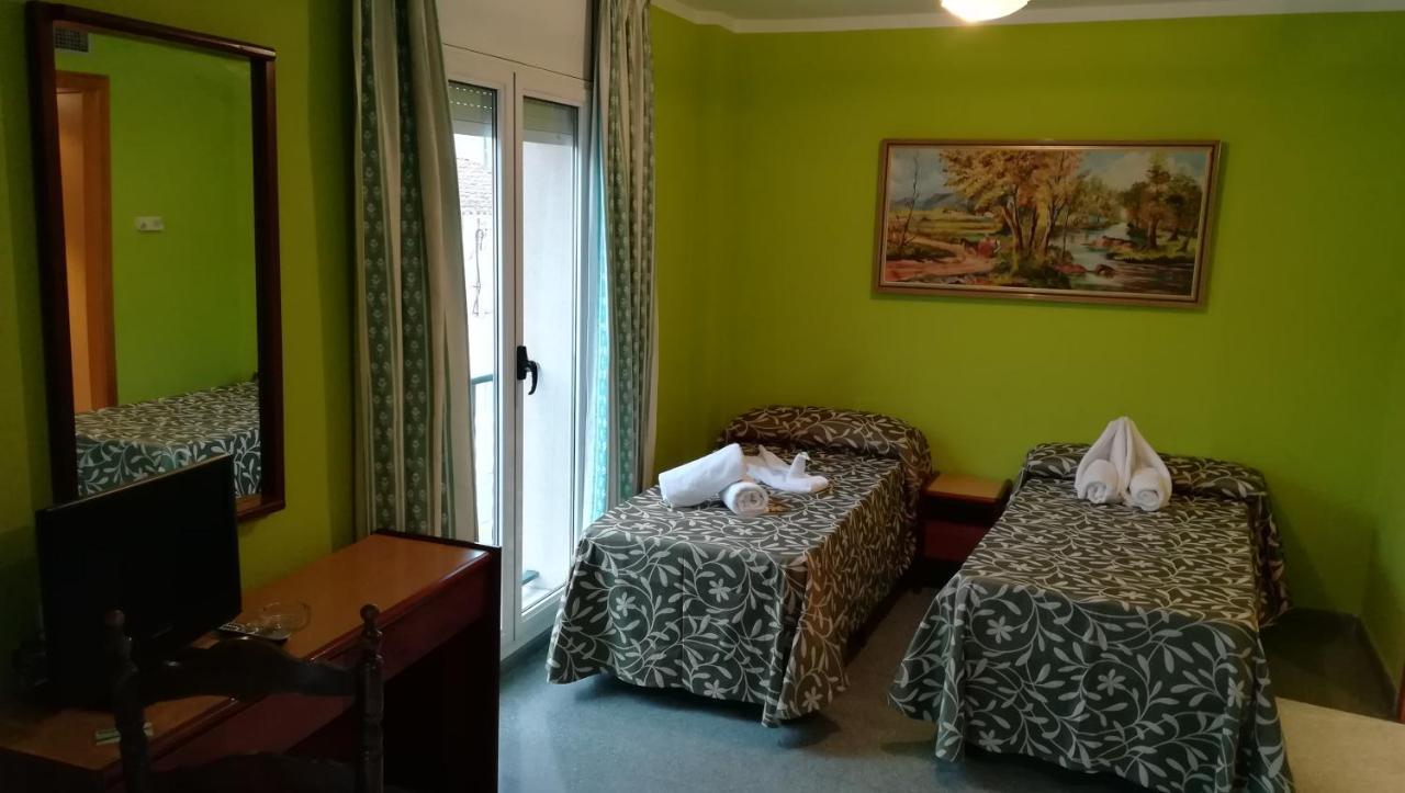 Hotel Don Pelayo Arbos ภายนอก รูปภาพ